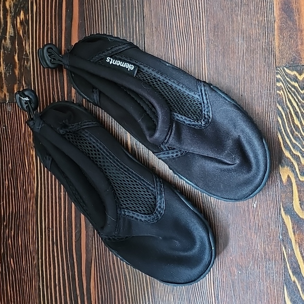 GUC Elements Swim Shoes Black Size 12/13 Used for 1 Season